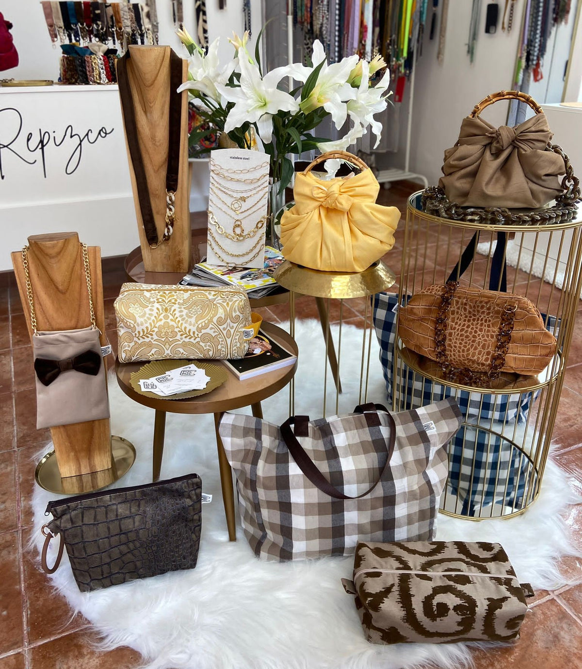 BOLSOS HECHOS A MANO Y ARTESANALES