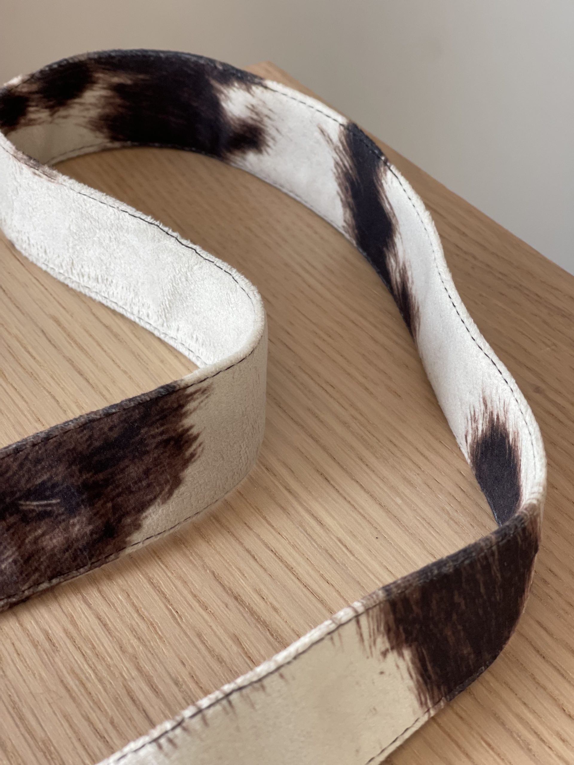 Cow Mobile Belt